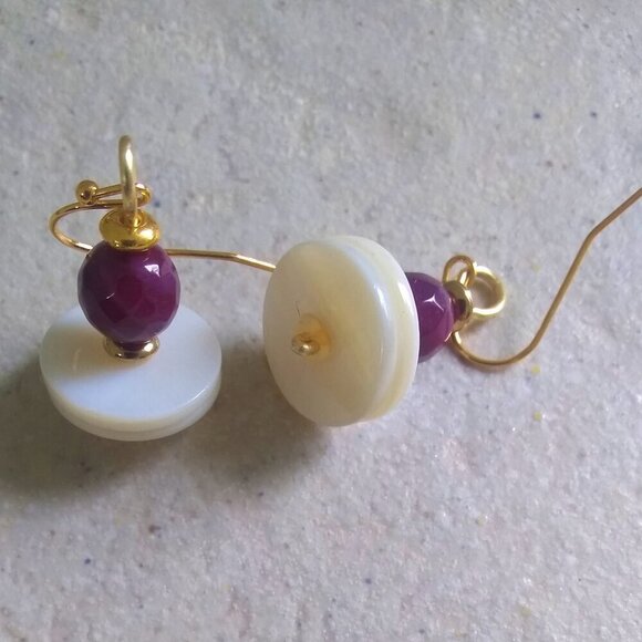White Mother of Pearl & Raspberry Agate ~ Short Dangle Earrings - Picture 1 of 8
